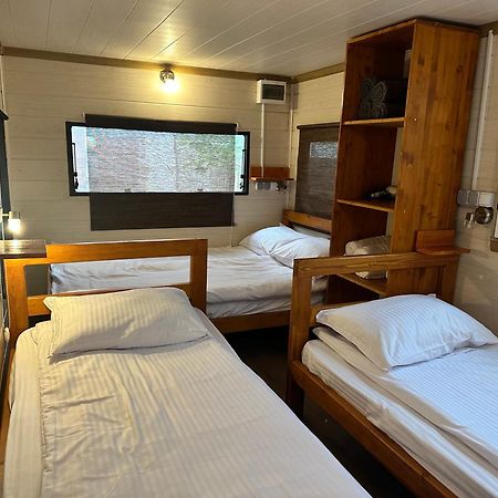 Hotel Cozyvan Каравана Под Наем Sozopol Esterno foto