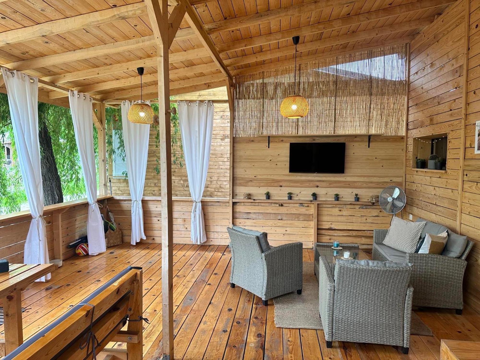 Hotel Cozyvan Каравана Под Наем Sozopol Esterno foto